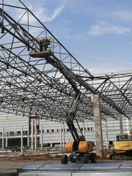 曲臂式高空作业平台案例