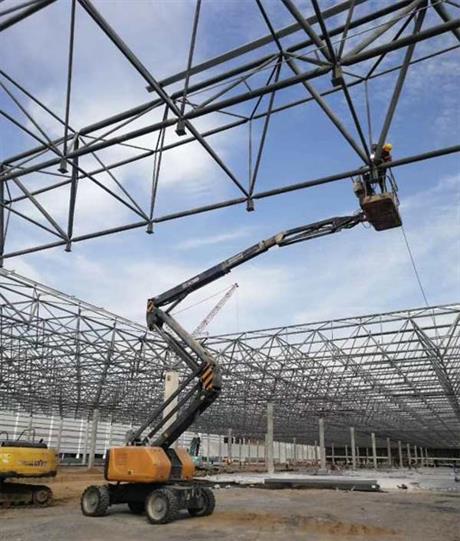 曲臂式高空作业平台案例